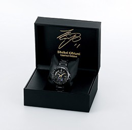 スペシャルボックスにもサインが印刷されている