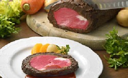 ローストビーフ風 木苺のロールケーキ