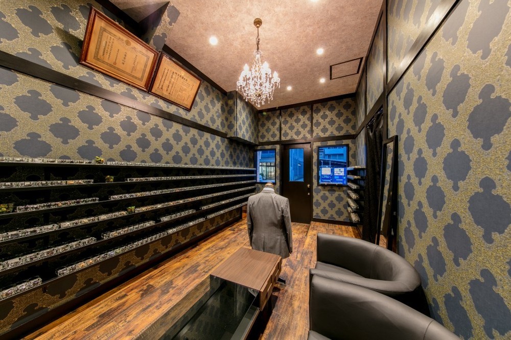 谷町ボタン内観