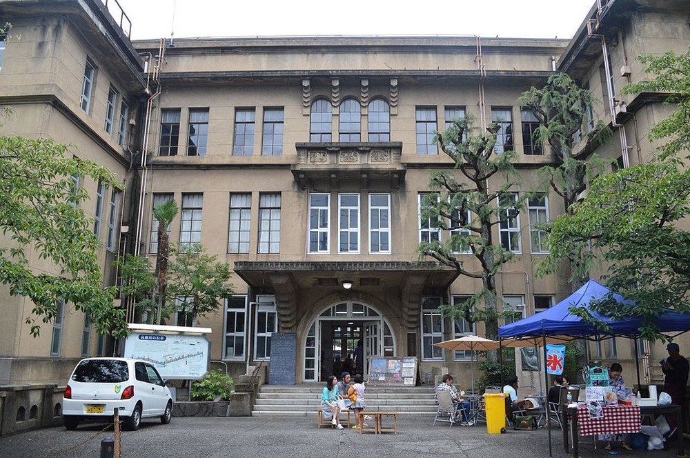 京都の廃校「旧・立誠小学校」が「おばけ屋敷」に　背筋の凍る思い出作りはいかが？