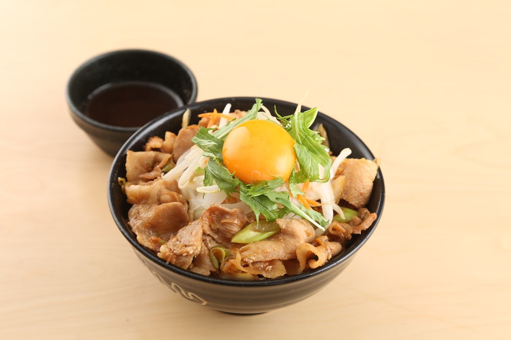 ご飯の代わりに野菜！　炭水化物カットした丼「べジタブルすた」登場