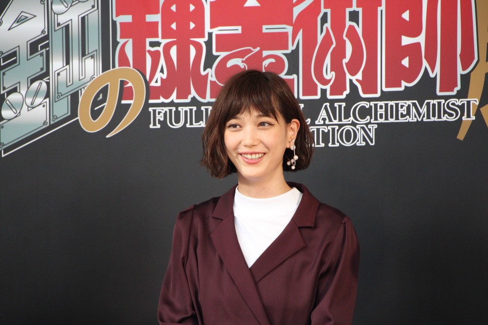 笑顔で話す本田さん