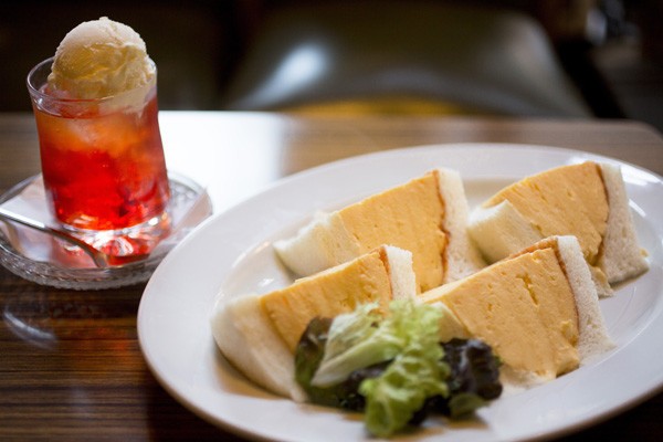 「マドラグ」の「玉子サンド」（写真提供：観光情報サイト「ぐるたび」）