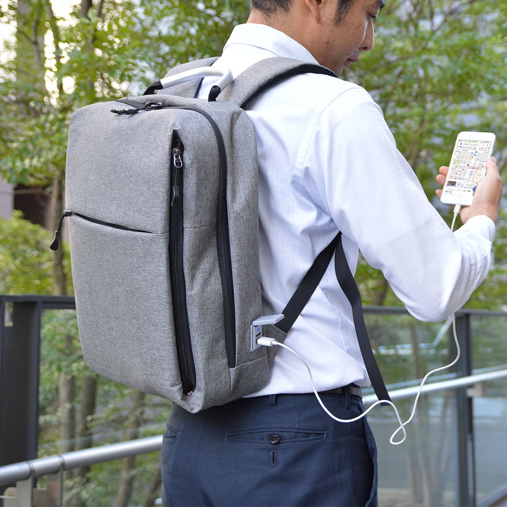 サンコーから15.6型ノートPCを入れられるバックパック　USB2ポート搭載、モバイルバッテリーを接続しスマホの充電も