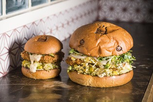 通常のバーガーとの比較」