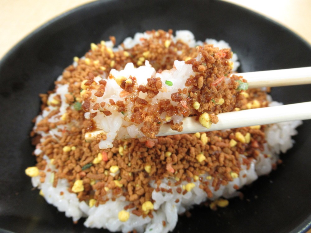 【実食レビュー】日清カップヌードル味の「ふりかけ」が実現！