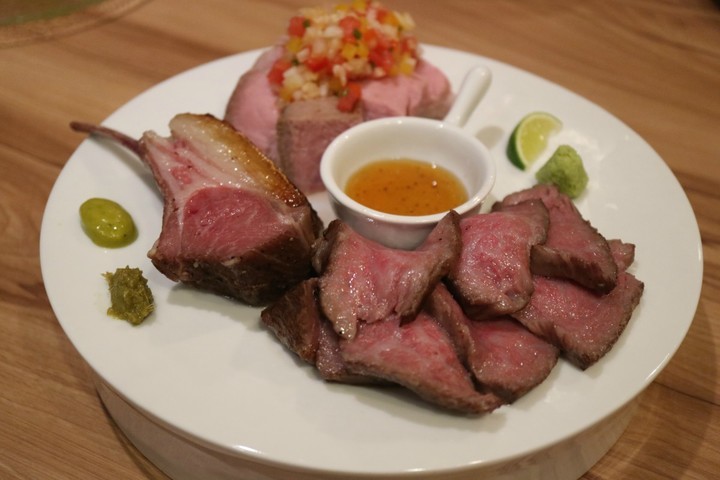 「肉盛り合わせ 選べる3種」 