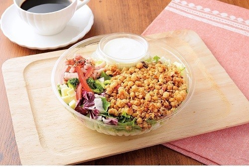 1日に必要な野菜量の1／3が摂れる　ローソンの「フルグラをかけて食べるチョップドサラダ」