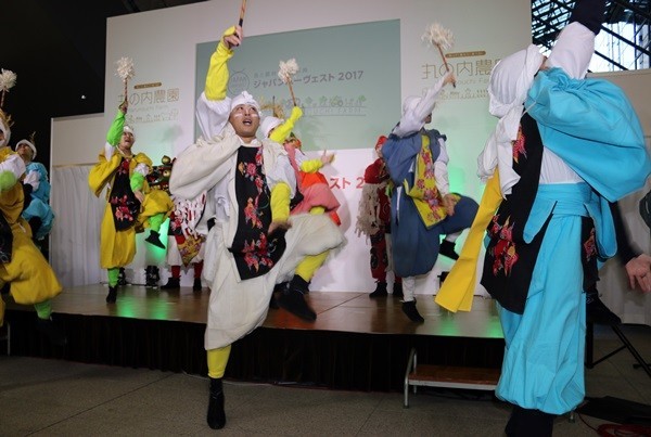 五穀豊穣を祝う「大田楽」の踊りを踊るACT.JT