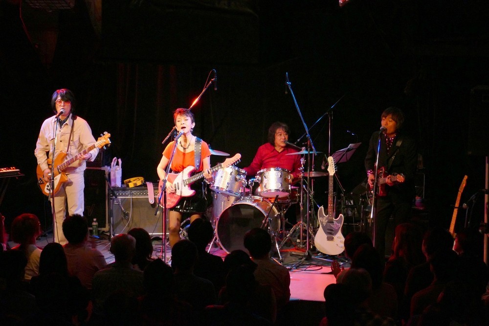 オリジナルメンバーによる「ジェニーはご機嫌ななめ」（11月5日、東京・赤坂 GRAFFITI）