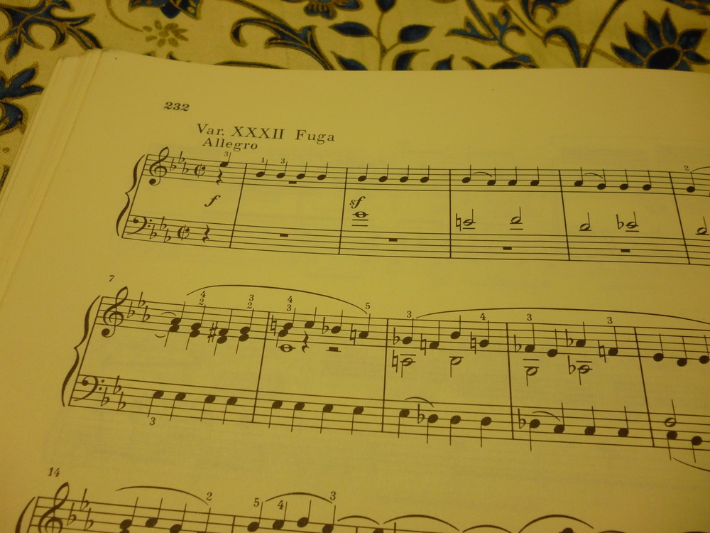 第32番目の変奏曲は、晩年のベートーヴェンが凝ったフーガ形式で書かれている