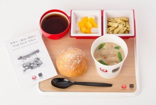 JAL、国際線機内食でスープストックとコラボしたオリジナルメニュー提供
