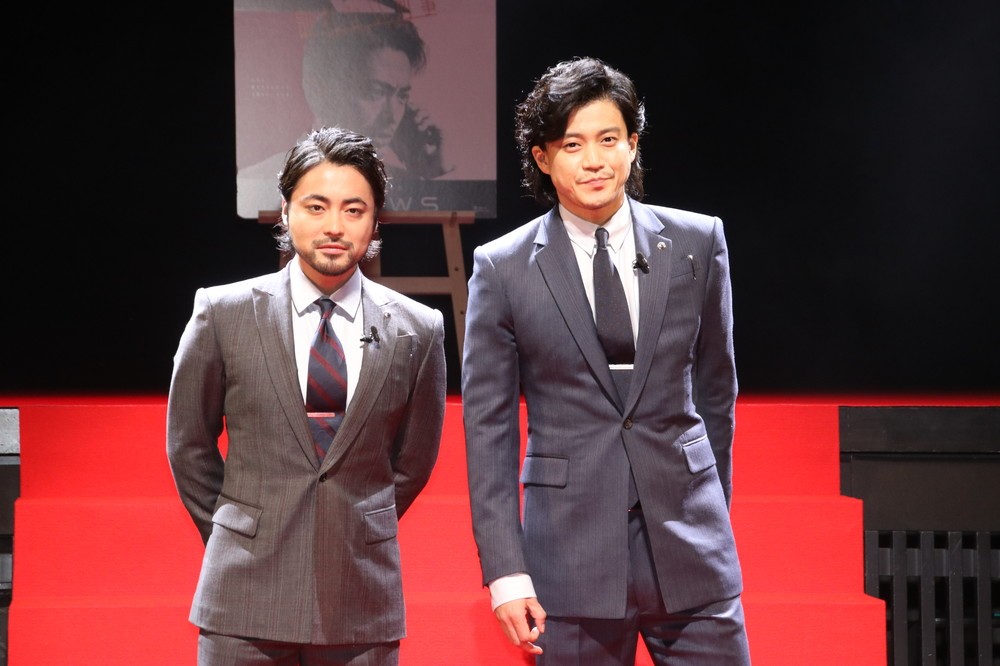 小栗旬＆山田孝之、ついにCM初共演！　刑事コンビであうんの呼吸バッチリ