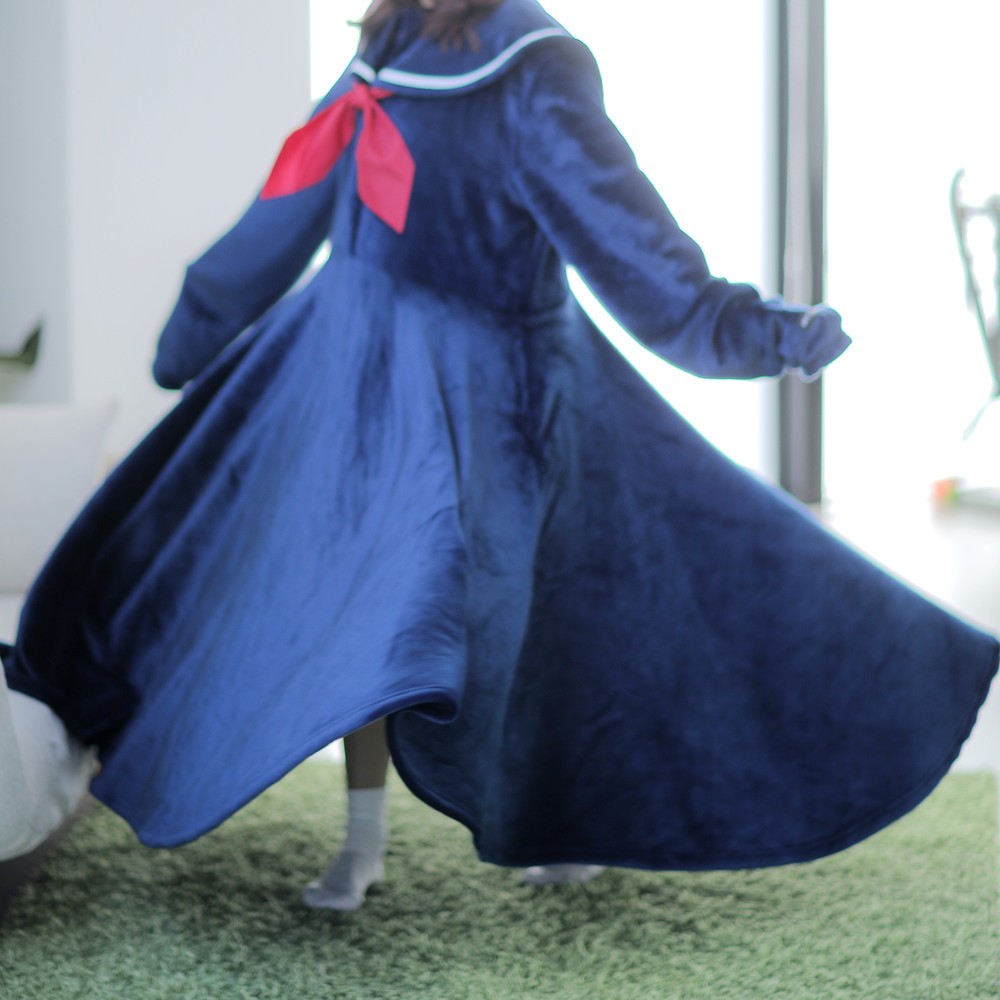 「着る毛布セーラー服2018」

