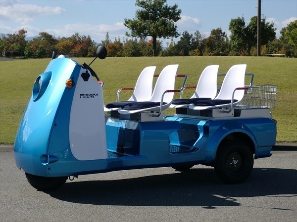 人にも環境にも優しい4人乗りモデル3輪電気自動車「Like（ライク）-P3」　大阪モーターショーで公開