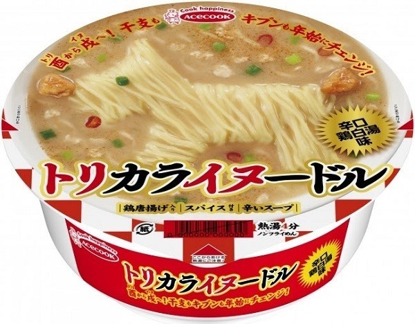 「トリからイヌ」の年またぎ　唐揚げが入った「トリカライヌードル辛口鶏白湯味」