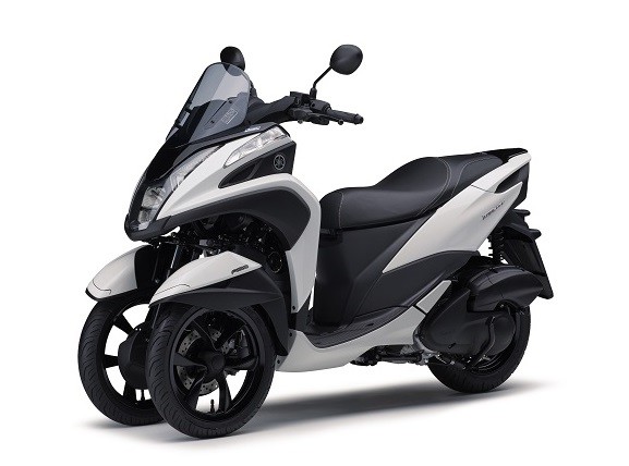 さらに進化した個性的なフロント二輪
