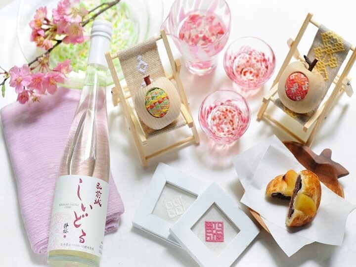 雪見桜風呂、花見蟹会席...　花づくしの青森旅行「春色に染まる滞在プラン」