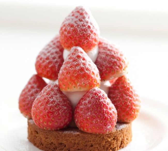 「あまおうタルト」