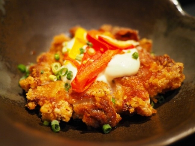 人気メニュー「かしわ1枚揚げ」