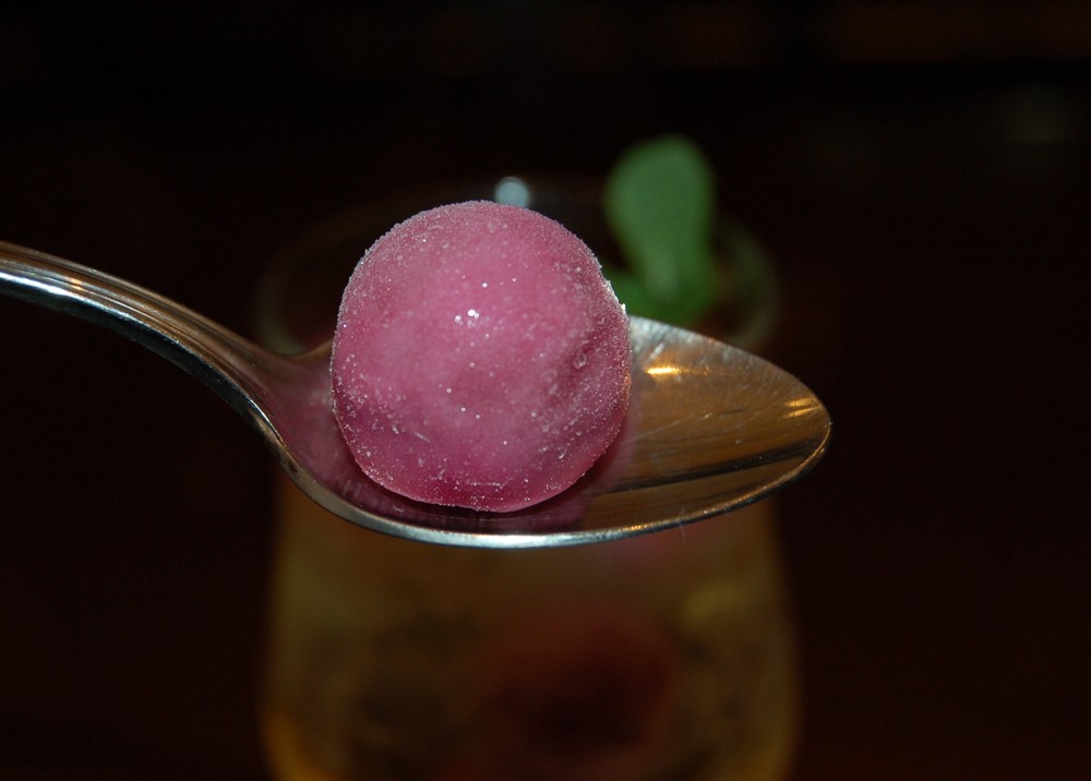 まずはアイスだけで楽しんで