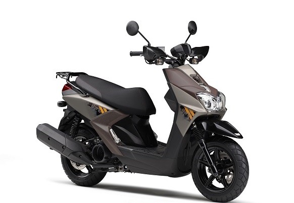 「オフロードテイスト」と「遊び心」強調　ヤマハの原付2種スクーター