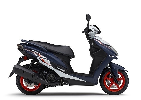 スポーツファッションの要素をプラスした新色登場！
