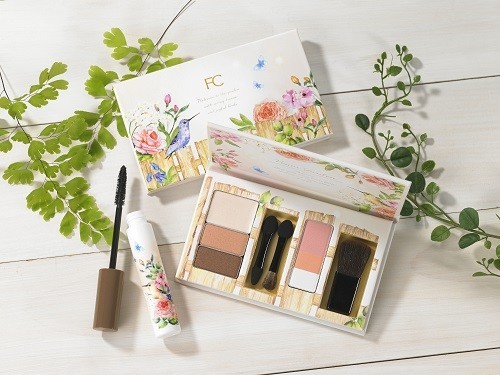 大人の湿感まとう「春限定メイク」2品