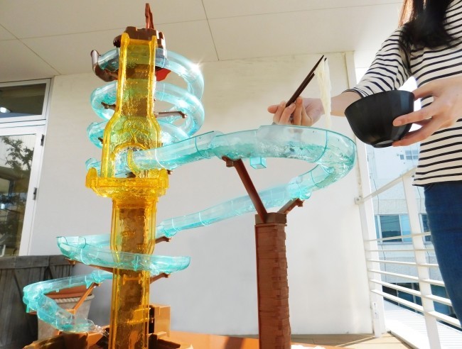 東京サマーランドがデザイン監修　総距離5.7メートル「そうめんスライダー」