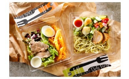 スタバ初のデリボックス　野菜、パスタ、お肉でオフィスランチにもぴったり