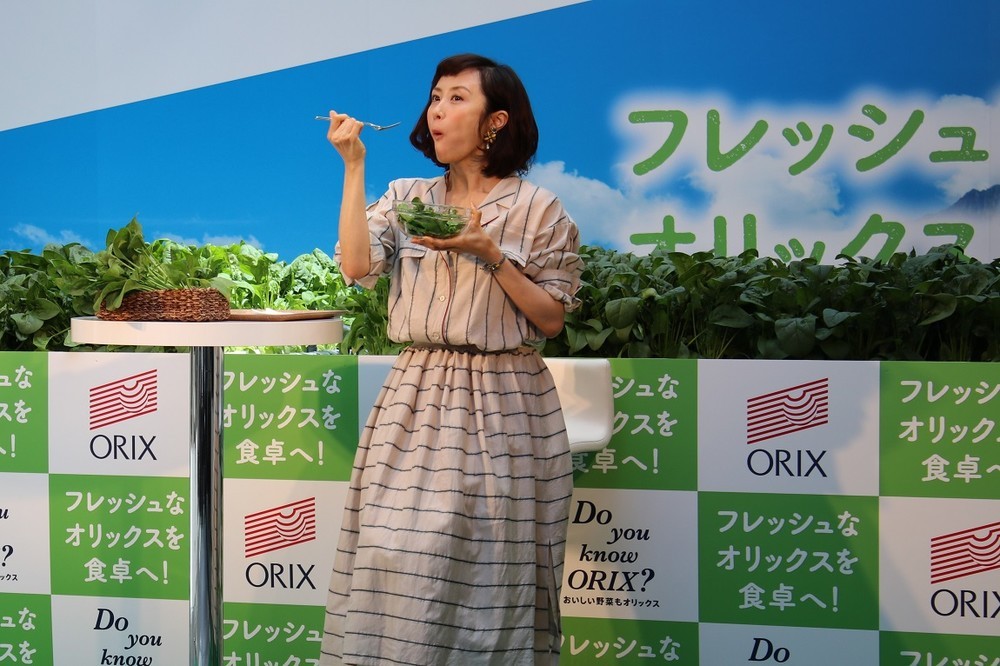 試食中の山口さん