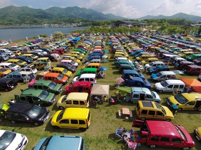 ルノー車好き集まれ　山中湖で「ルノー カングー ジャンボリー　2018」