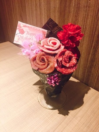 肉ブーケで母の日お祝い　黒毛和牛焼肉食べ放題・飲み放題付き4500円