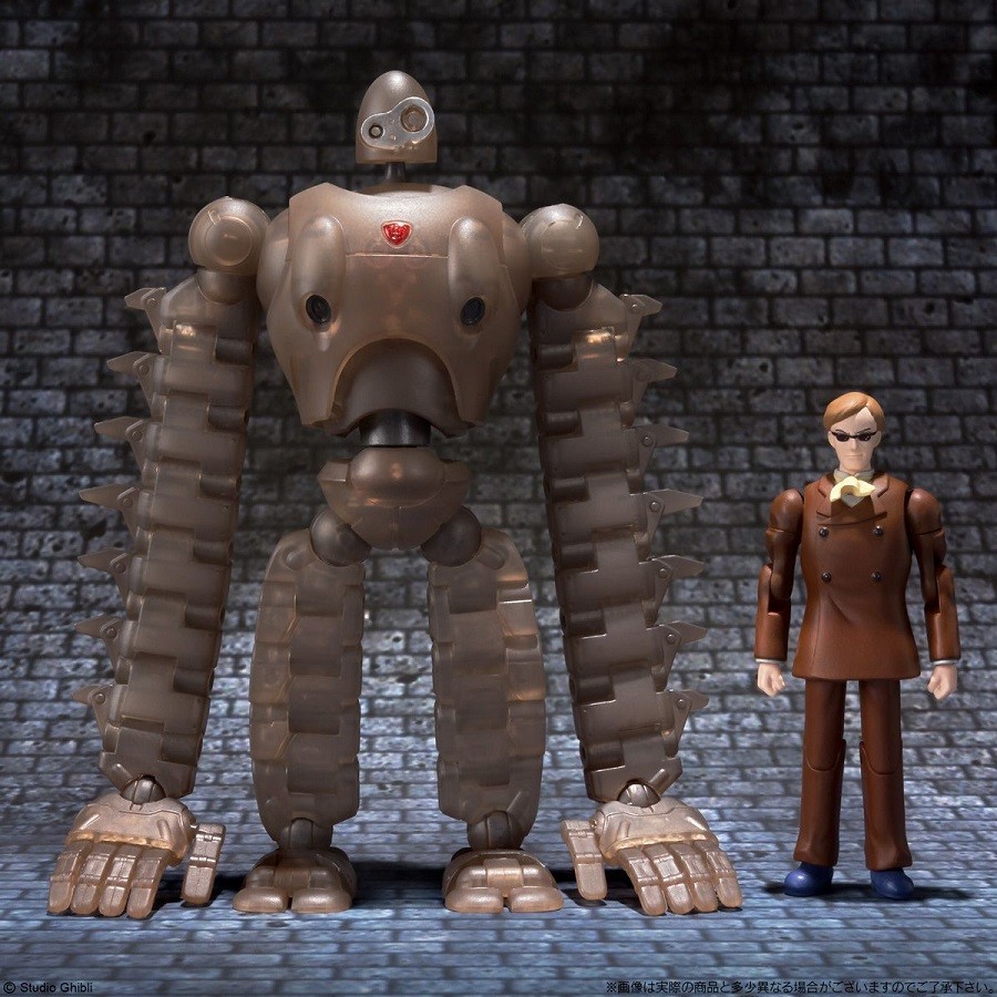 ロボット兵とムスカの並び　(C) Studio Ghibli