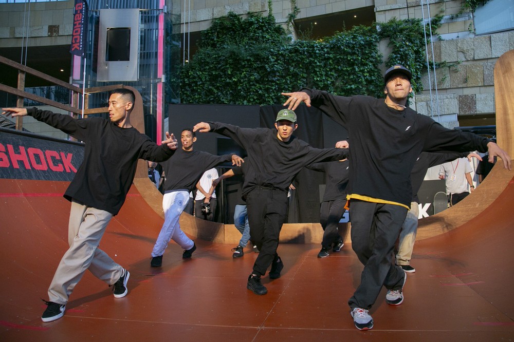 ブレイクダンスチーム「The Floorriorz」