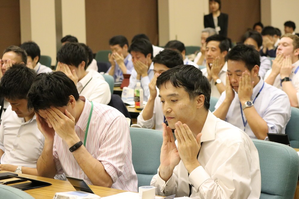 グローバルで活躍するビジネスマンへ　資生堂「肌マネジメント研修」