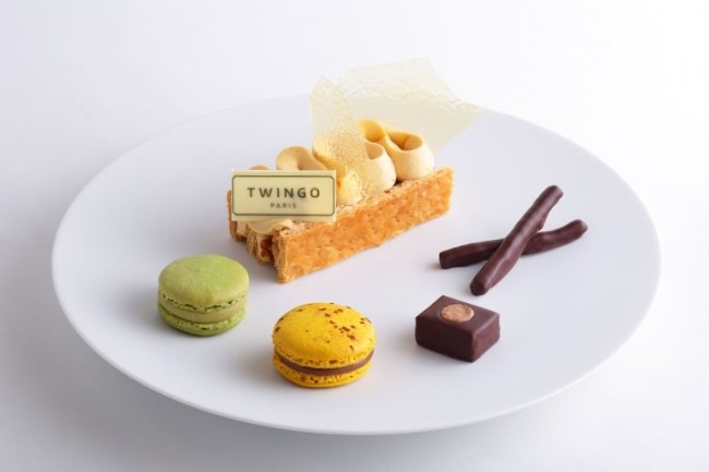 ルノーから「ピエール・エルメ」の限定車、東京・青山に関連カフェをオープン