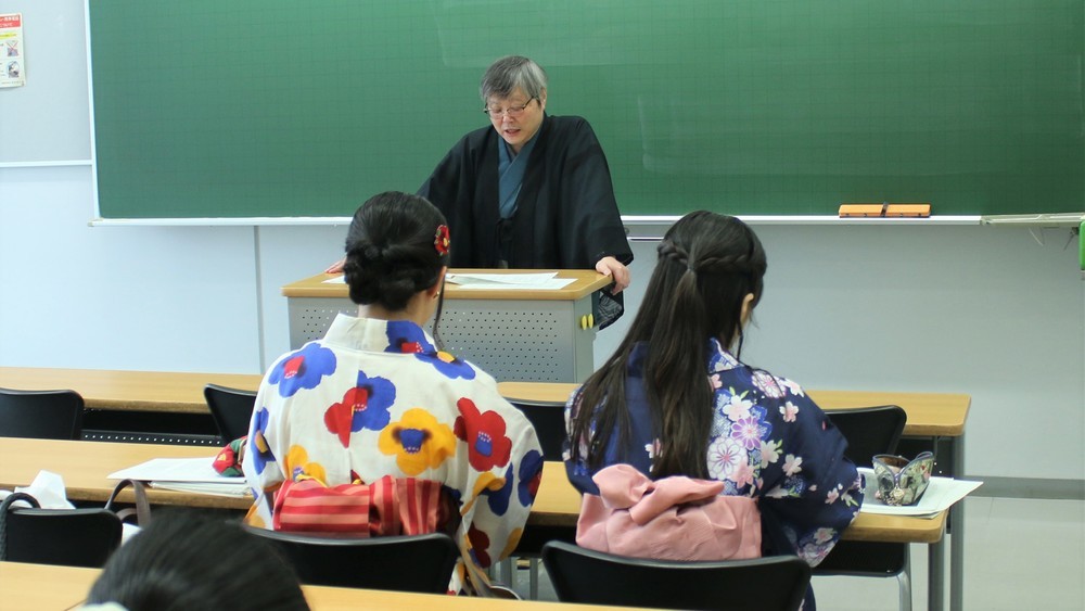 針本正行副学長による公開授業