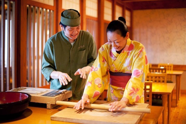 平成最後の夏　温泉でそば打ち体験と思い出づくりを
