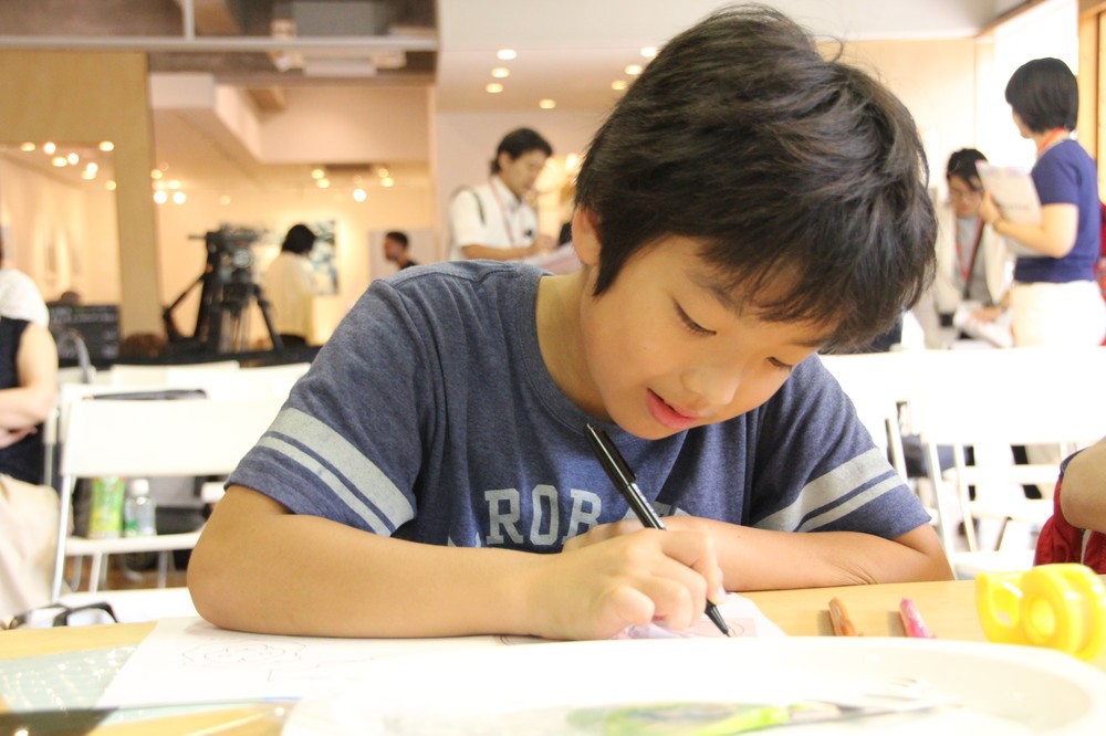 真剣に取り組む子どもたち