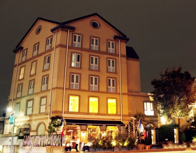 代官山のビストロで愛犬とフレンチディナー　犬専用コースをプレゼント