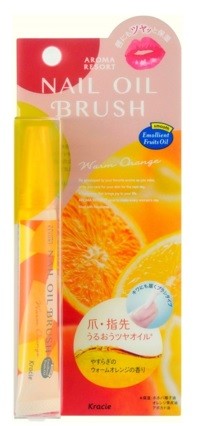 ブラシタイプの爪用美容液　唇のケアやグロス代わりにも使える