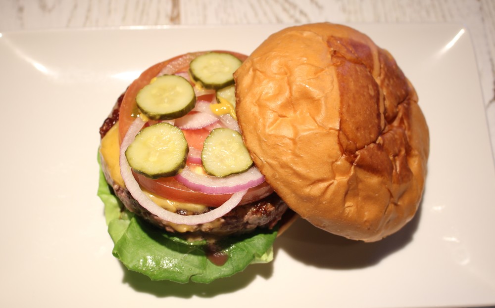 「クラシックチーズバーガー」