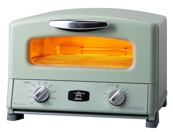 外はカリッ、中はモチモチに...「グラファイト グリル＆トースター」