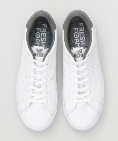 タウンにマッチするスマートな1足　アーバンリサーチから