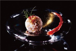 予測不能！おにぎりメニューがポエム　　「完璧な静寂」「それぞれの秘密」何が出てくる？