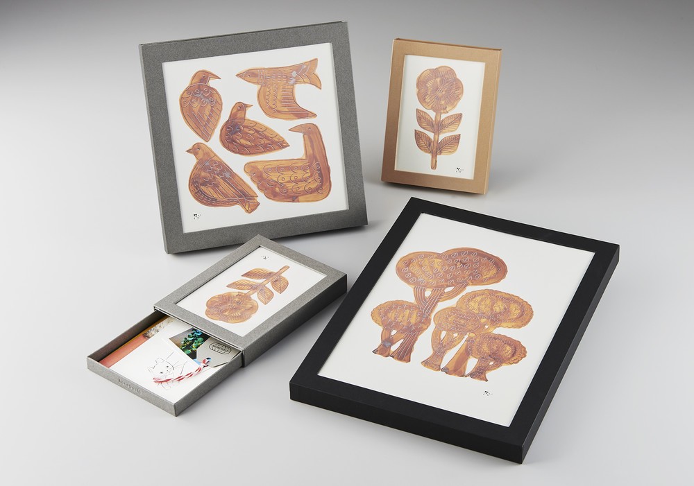 少し厚みのあるものも収納できる箱型