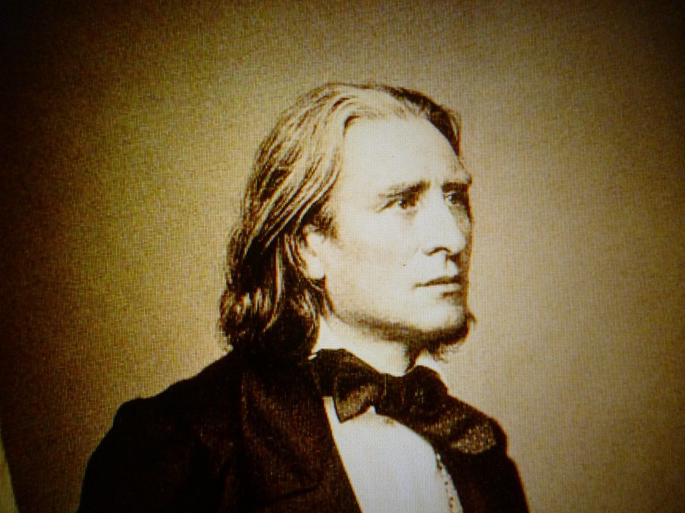 『レ・プレリュード』初演から6年後、1860年の作曲家として充実していたころのリストの写真