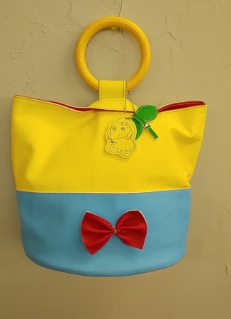 ふなっしートレインのつり革を再利用したかばん登場