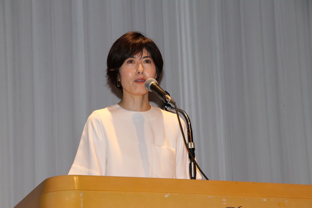 小島慶子さんの心を揺さぶった討論　産学官民から参加「老後を変える共創会議」